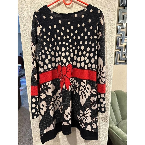 Oushaxiuer Black And Red Women's Floral Long Sleeve Shirt Size 50 - Picture 2 of 3